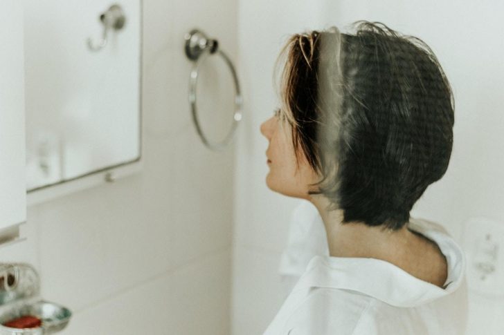 should-you-brush-hair-after-a-shower